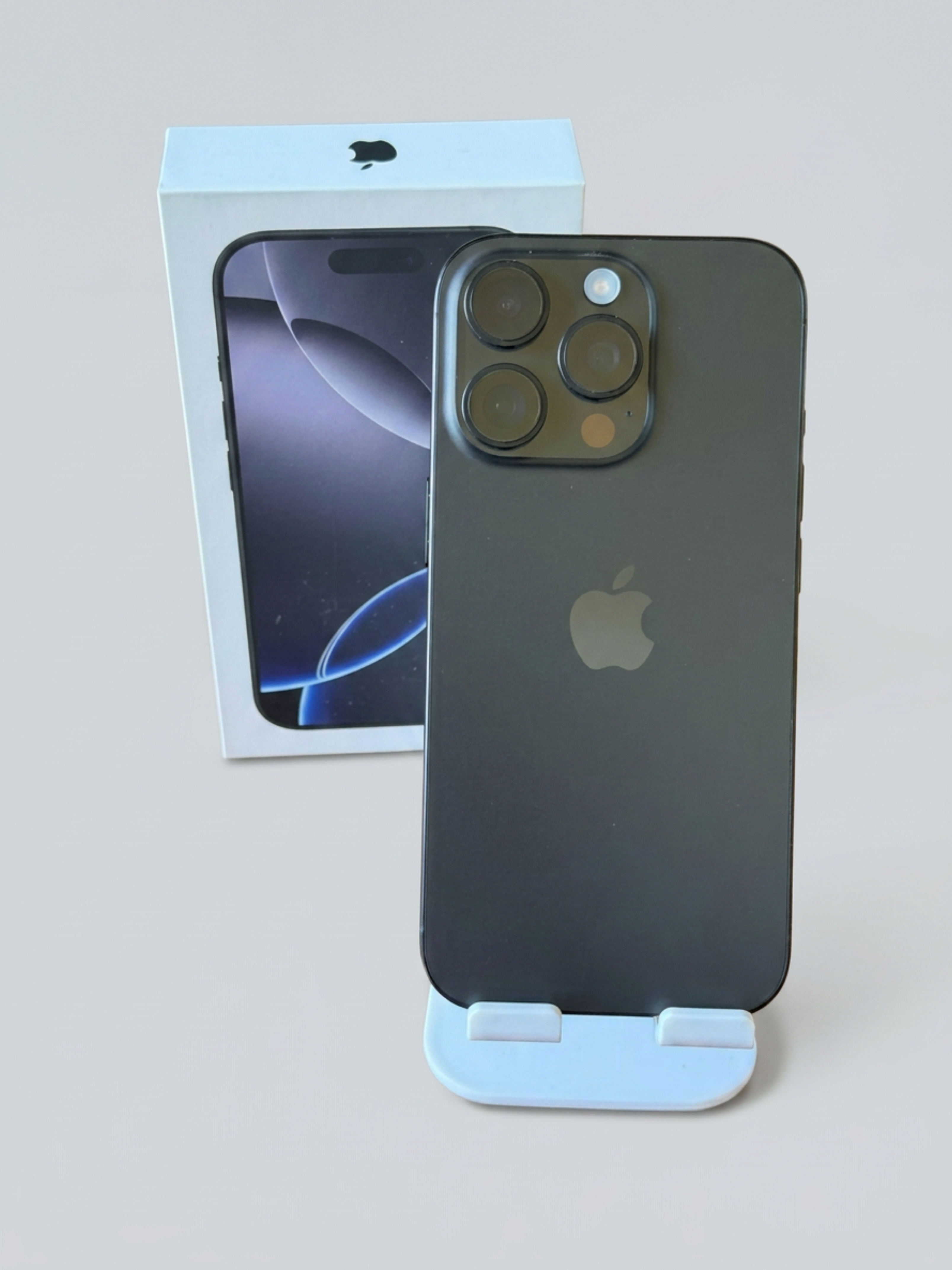 iPhone 16 Pro 128GB Titanio Nero